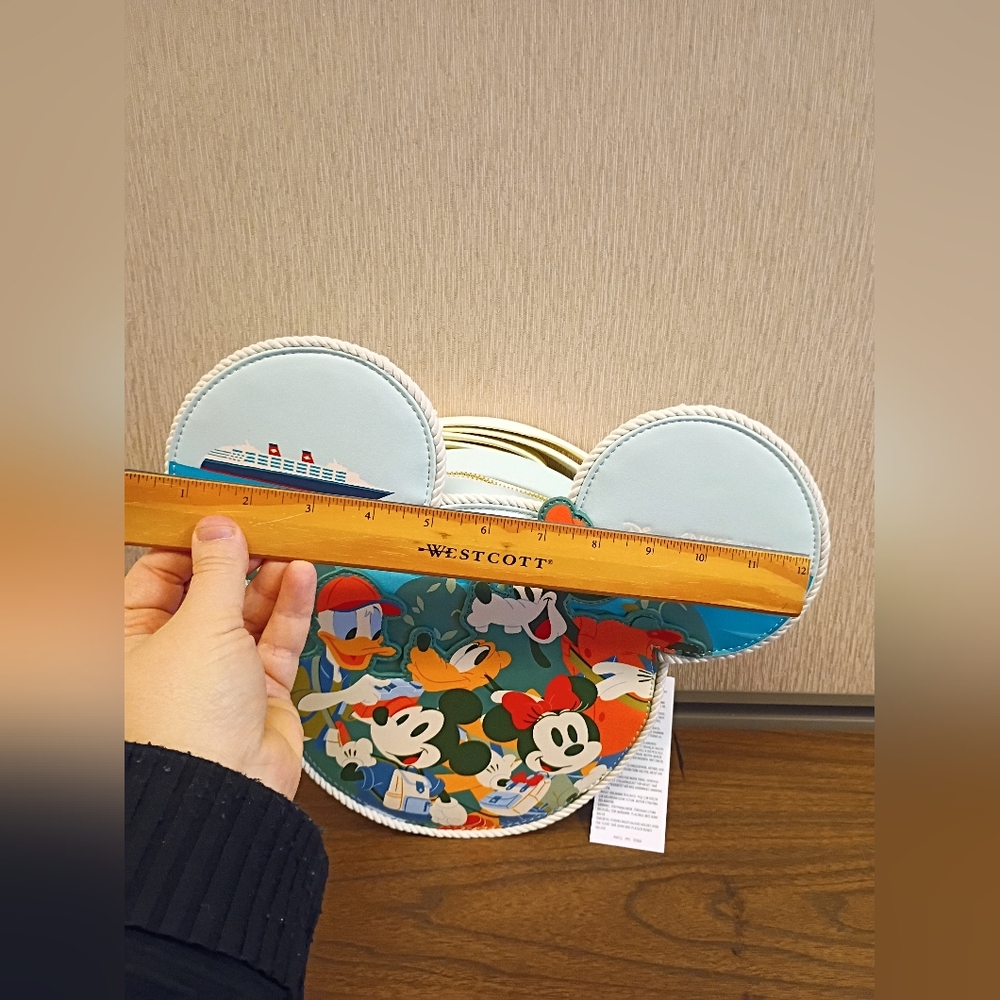 Loungefly Disney Cruise Line Australia Mickey and Friends Crossbody Bag NWT - Picture 3 of 7